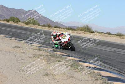 media/Dec-01-2025-Moto Forza (Mon) [[2daa91e15f]]/1-Advanced Group/Session 4 (Turn 10 Inside)/